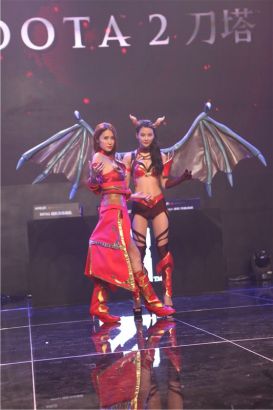 手在身体素 手在身体素